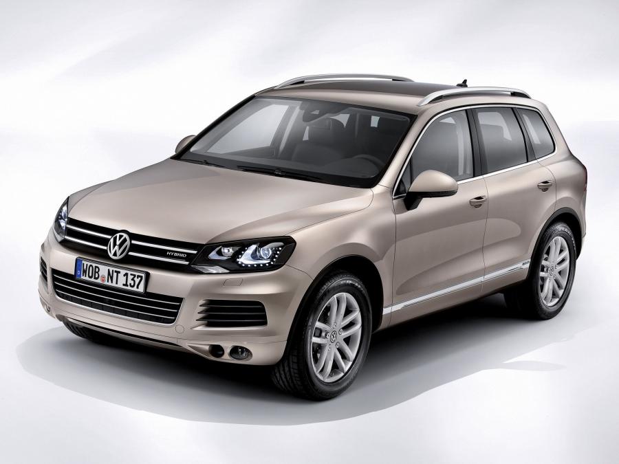  Volkswagen Touareg Hybrid 2010 года  (фото 10 из 17)
